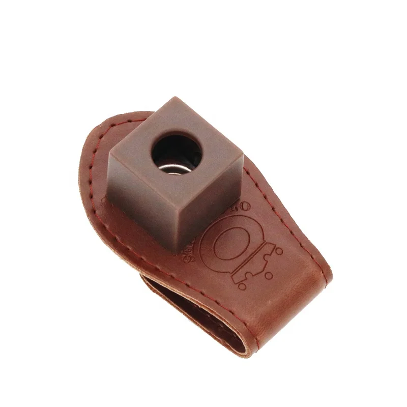
Billiards Accessories Magnetic Pool Cue Chalk Holder with Bicast Leather Belt Clip 