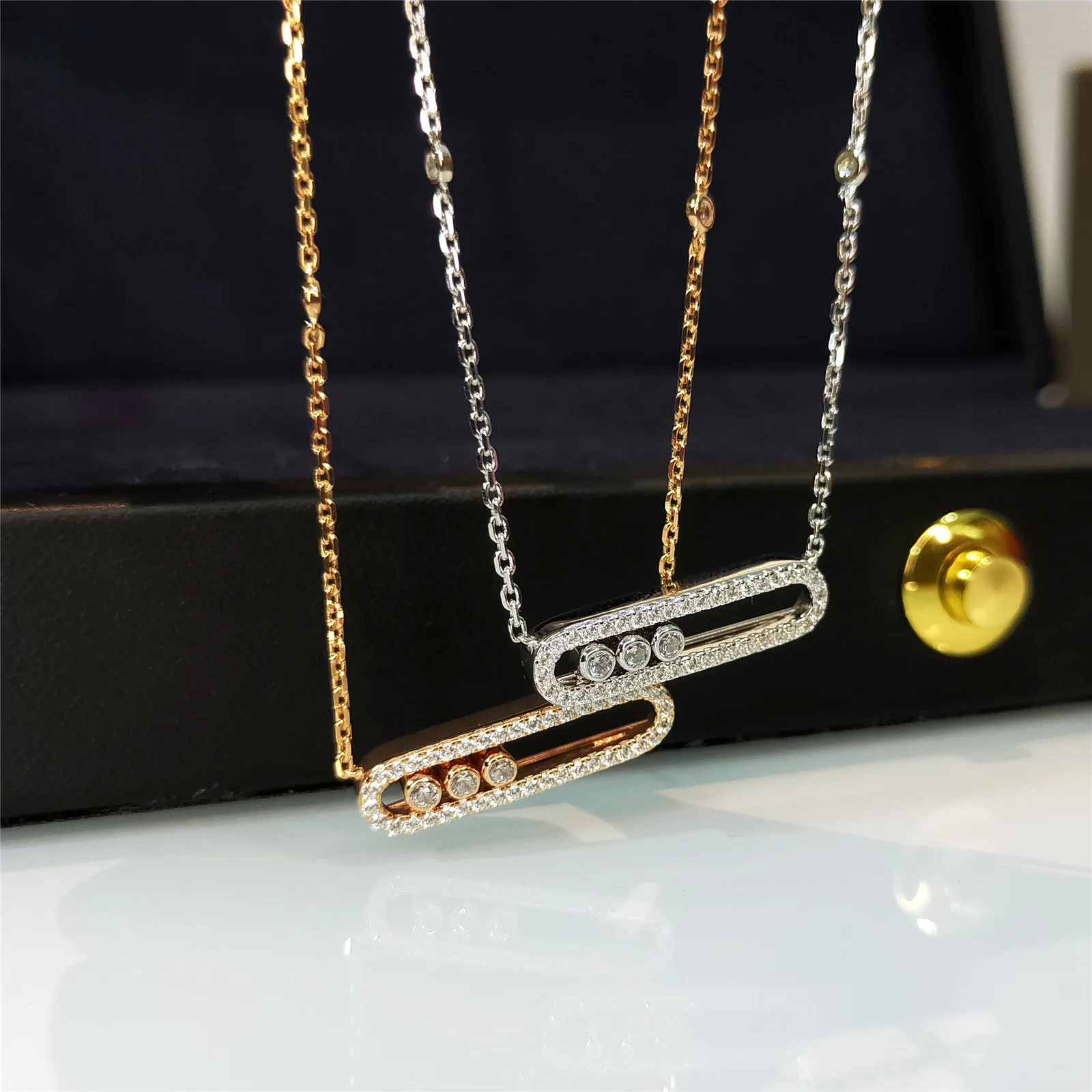 Aimgal fine jewelry  S925 sterling silver plated 18k gold three 5A high carbon diamond move collarbone chain