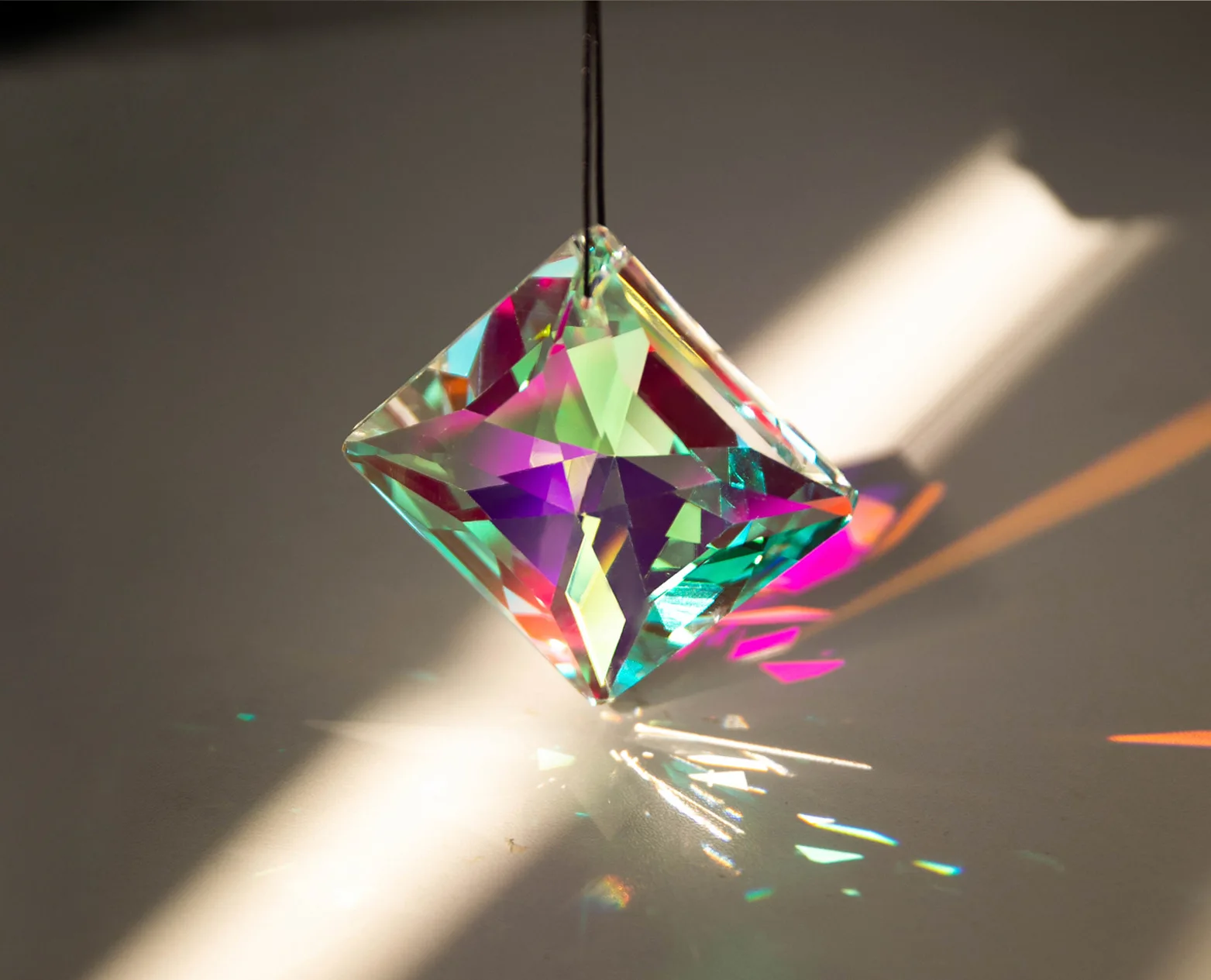 ODM/OEM Catch the Sun crystal ball Ab Crystal Chandelier Ball Hanging Glass Crystal Lights Lamps Accessories