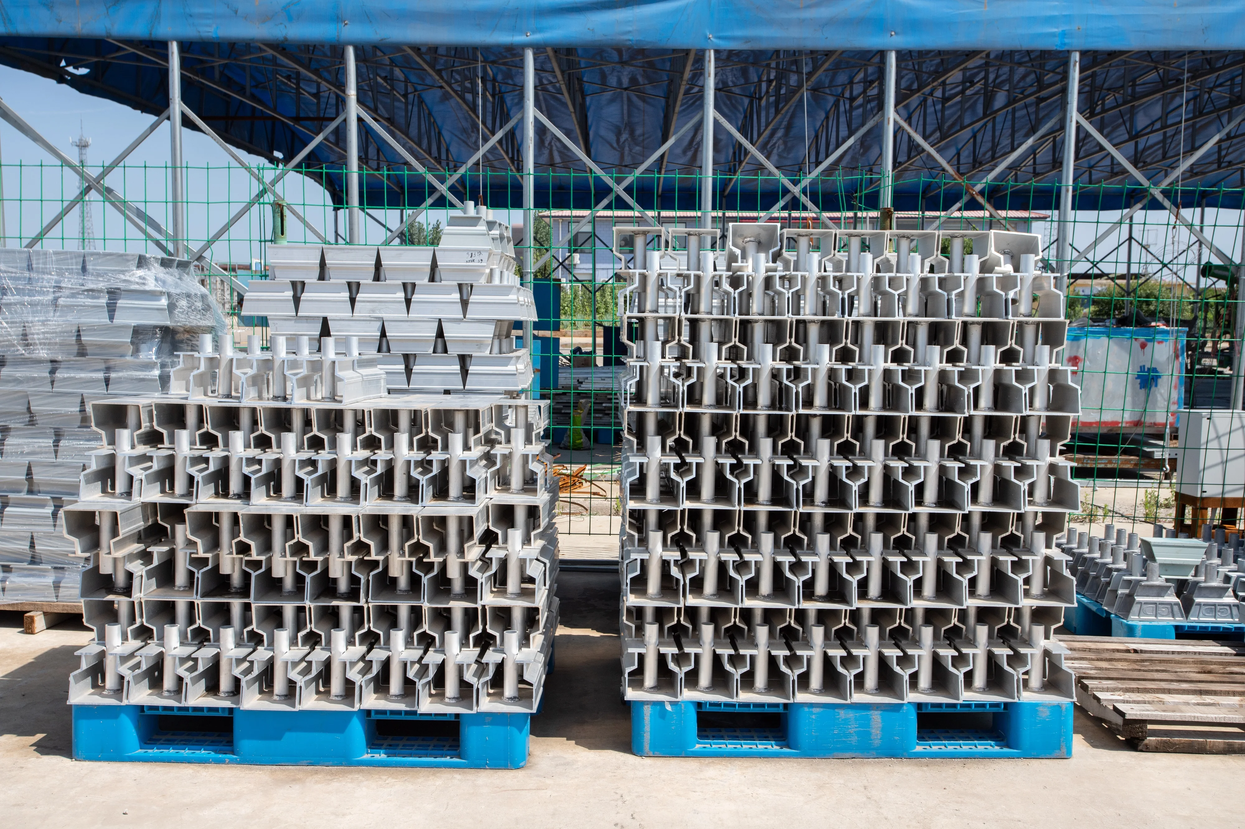 Xinghe    Durable concrete high bearing capacity aluminium construction formwork