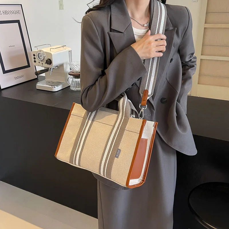 Cross-border Wholesale 2024 New Korean Fashionable Portable Tote Bag Large Capacity Canvas Contrast Shoulder Crossbody Bag