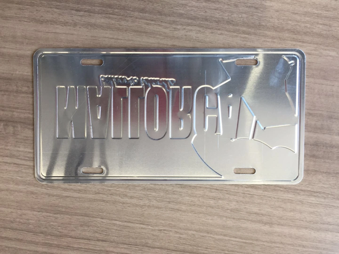 Custom Car Decoration Barcelona License Plate Aluminum Embossed Logo Metal  License Plate