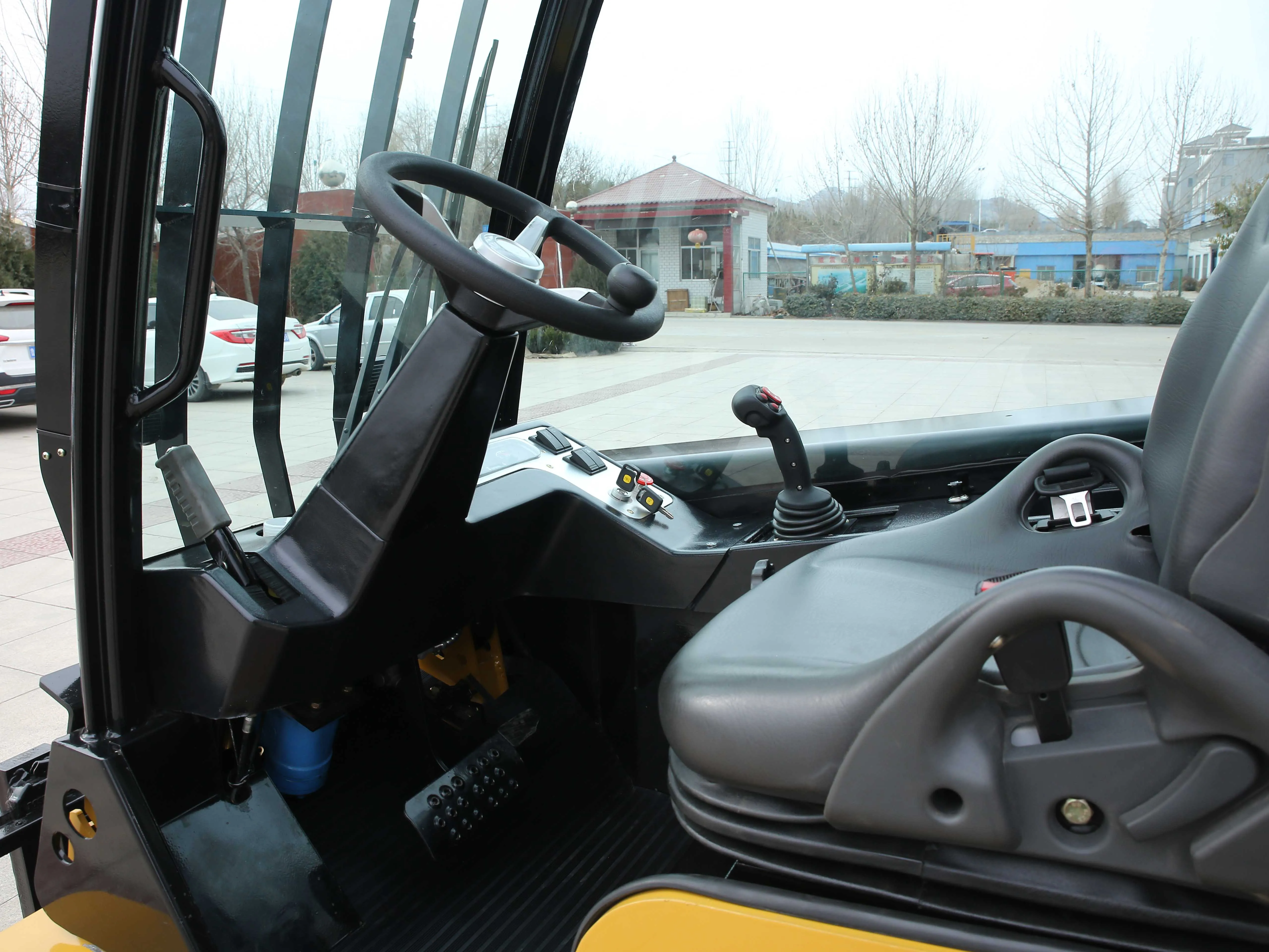 Telescopic Forklift Truck Handler 3ton Load Capacity 2380mm Reach Boom 4m Lifting High