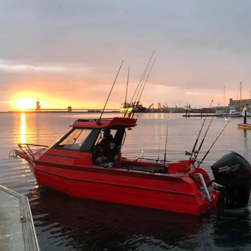 Welded Aluminum fishing boat Deep V hull yacht with cuddy cabin & outboard engine