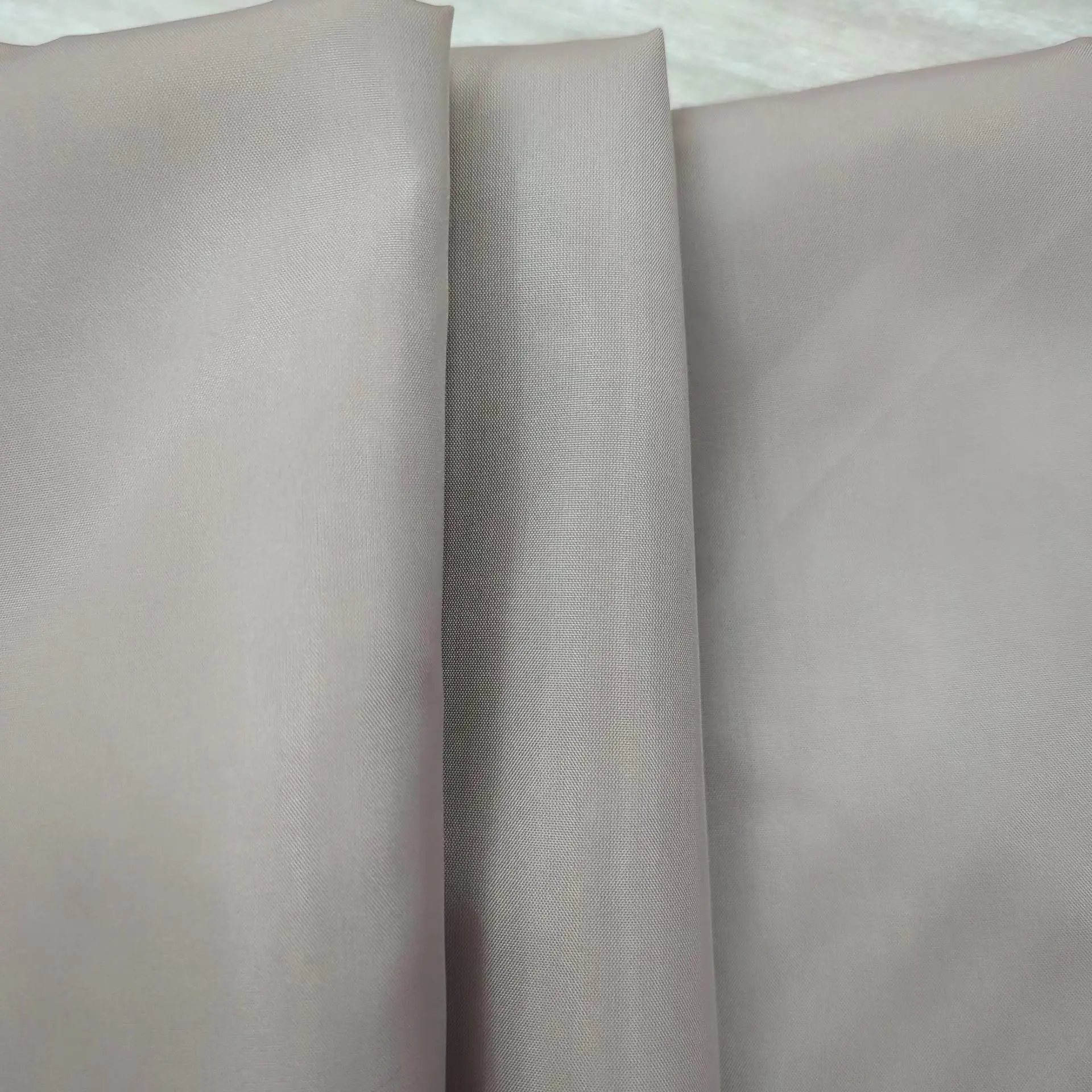 Оптовая продажа Экологически чистая ткань 190T 210T 240T подкладочная для платья Женский Материал