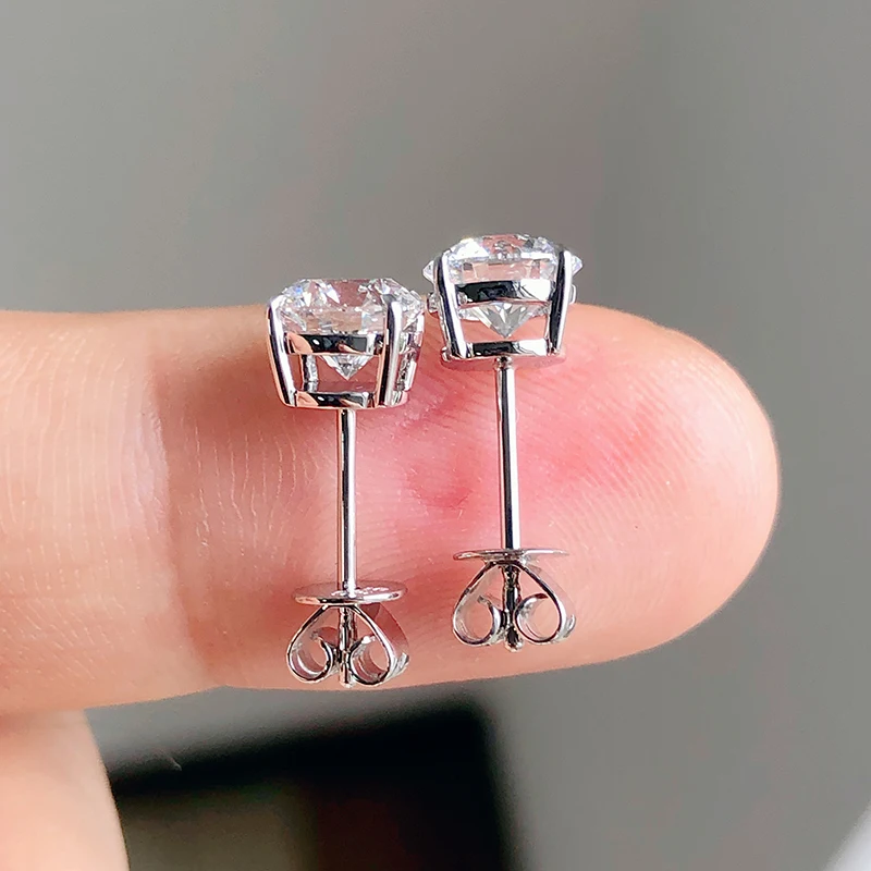 4 Prongs set classic diamond studs round cut 0.5-1.0cttw hpht lab grown diamond IGI certified earrings 18k gold for daily wear