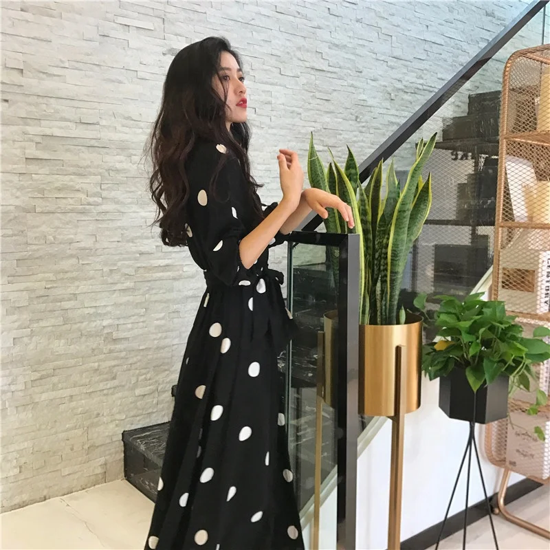 Black wave point chiffon dress female spring and summer new waist was thin temperament V-neck long skirt