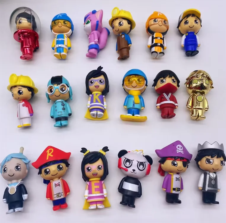 Custom plastic action figure doll toy character figurines children kids collection toys Capsule toys