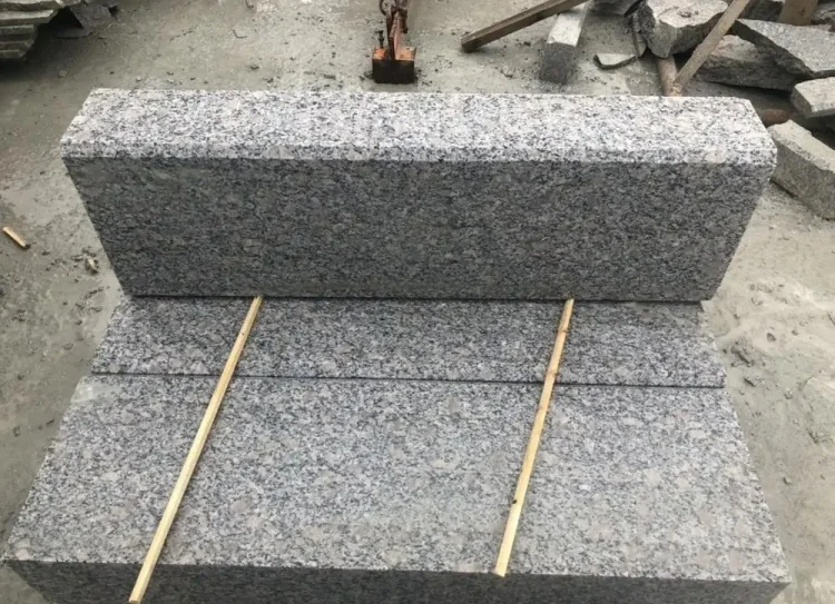 Chinese Cheap Granite Road Kerbs Light Grey Granite Curbstone G603 Granite Round Kerbstone