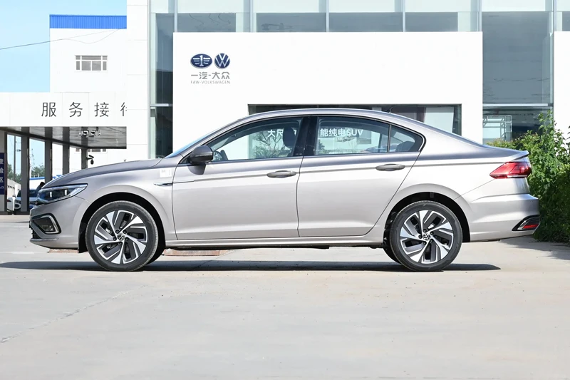 VW Bora 200TSI DSG Pro R17 200 км/ч 1 2 т 116hp 4-дверный 5-местный 7-ступенчатый двухтактный бензиновый автомобиль для Volkswagen