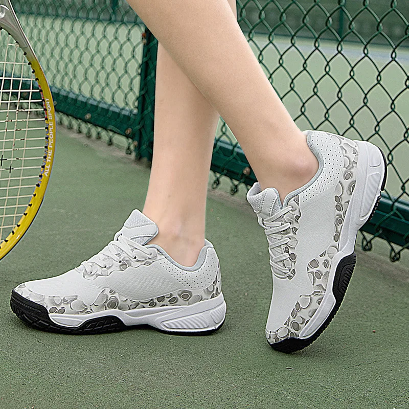 2023 Unisex Stock Tennis Shoes Elastic Force Sole Badminton Shoes Wear-resisting Volleyball Shoes