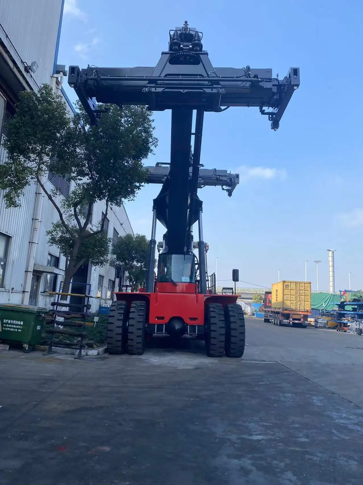 Chinese ZPMC spreader  45ton Reach Stacker ZHR45 Container Lifting Forklift