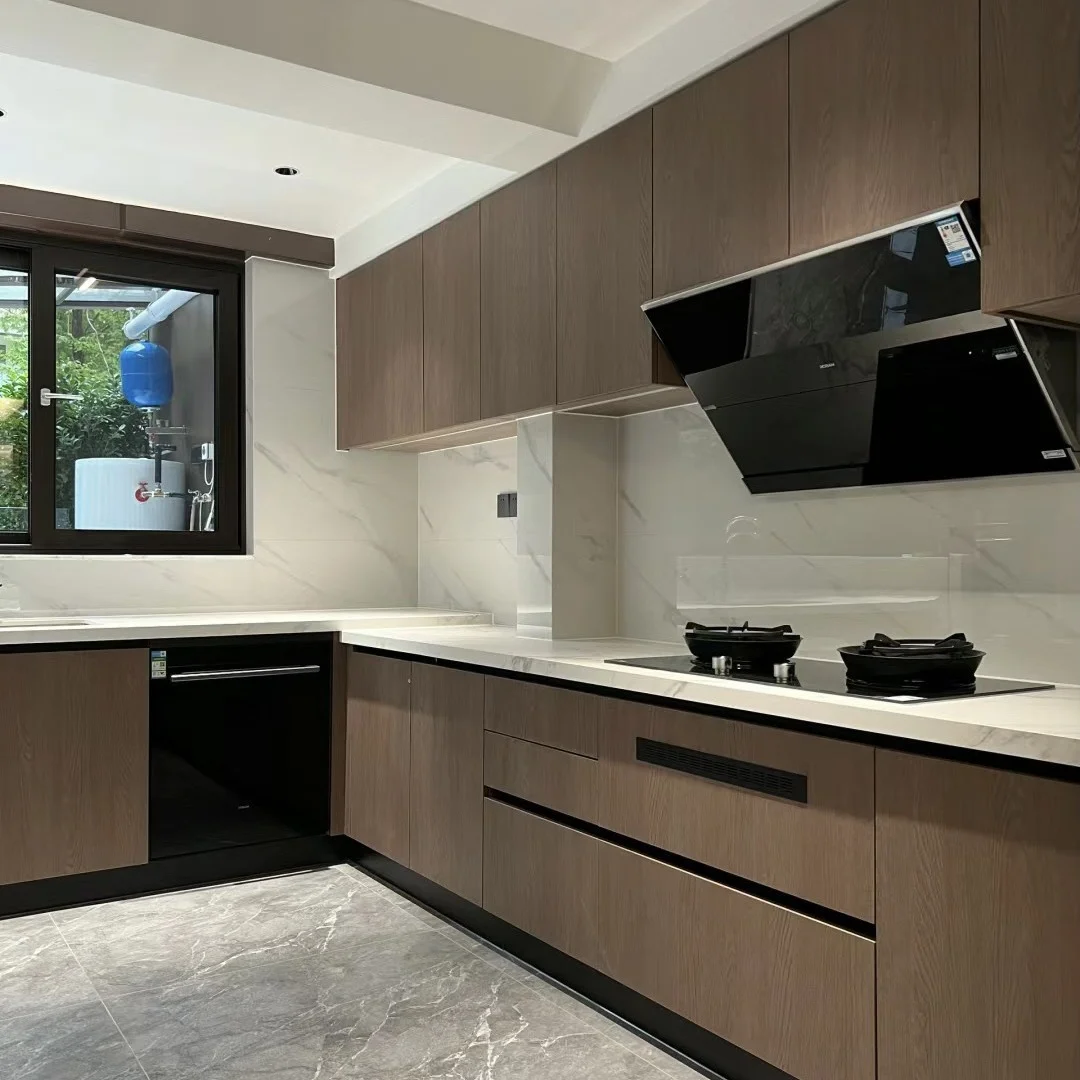 Customized Modern Kitchen Furniture Design High Glossy Lacquer Kitchen Cabinet