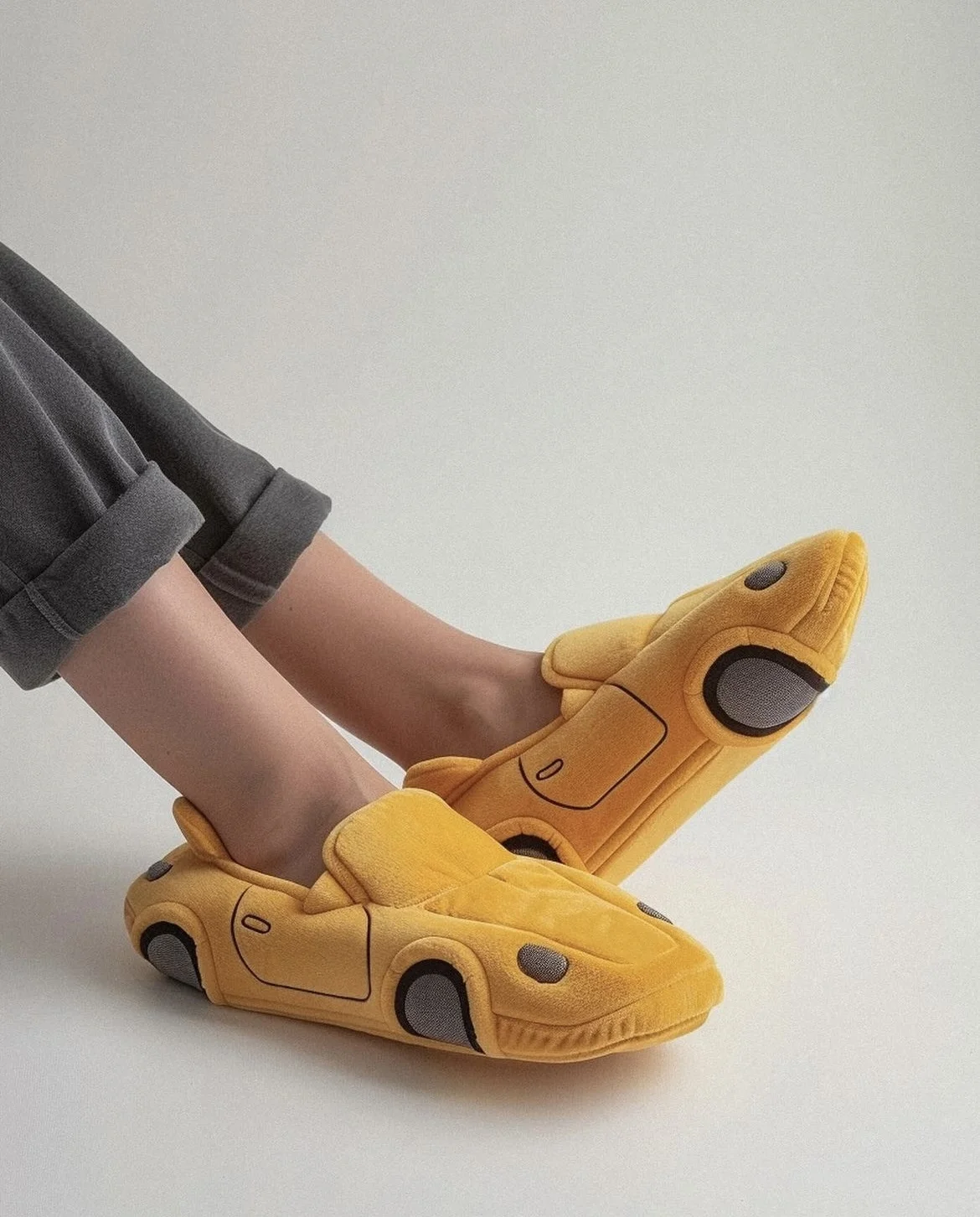 Cool Racing Soft Anti-Slip Outdoor Platform Slippers for Spring Summer & Autumn Eva Outsole Material for Home Use