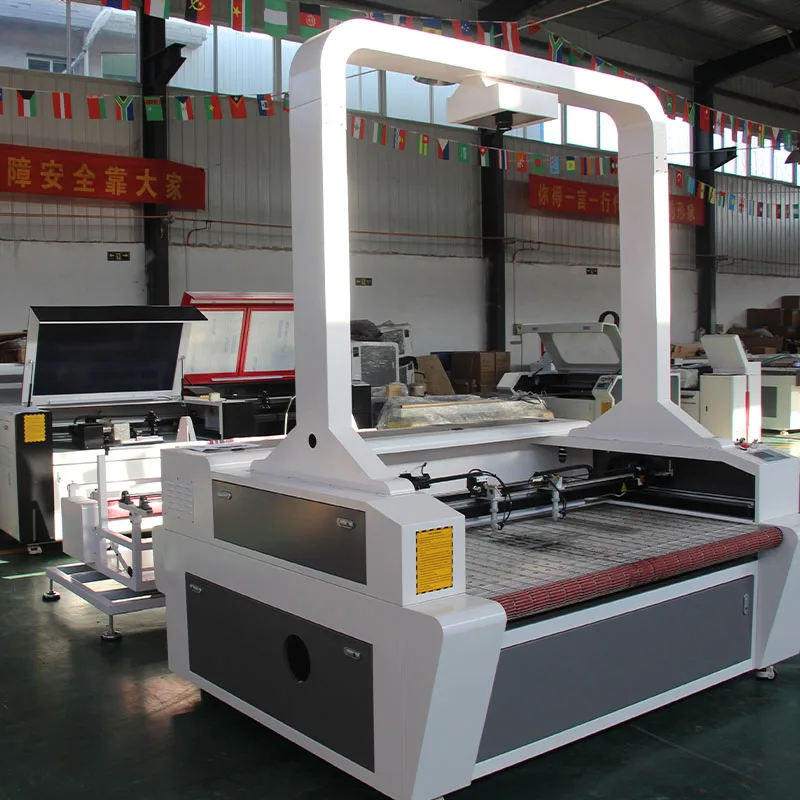 Automatic Feeding laser cutting machine For Fabric Cloths Home Textile with ccd camera