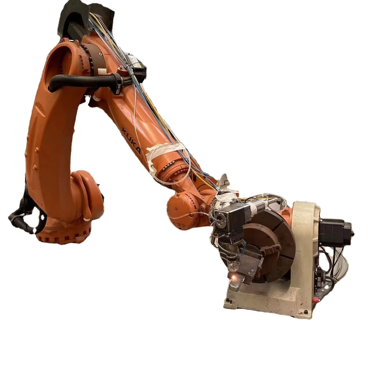 6000 Вт волоконно-лазерное покрытие с Kuka 6-осевое оборудование для облицовки роботизированной руки