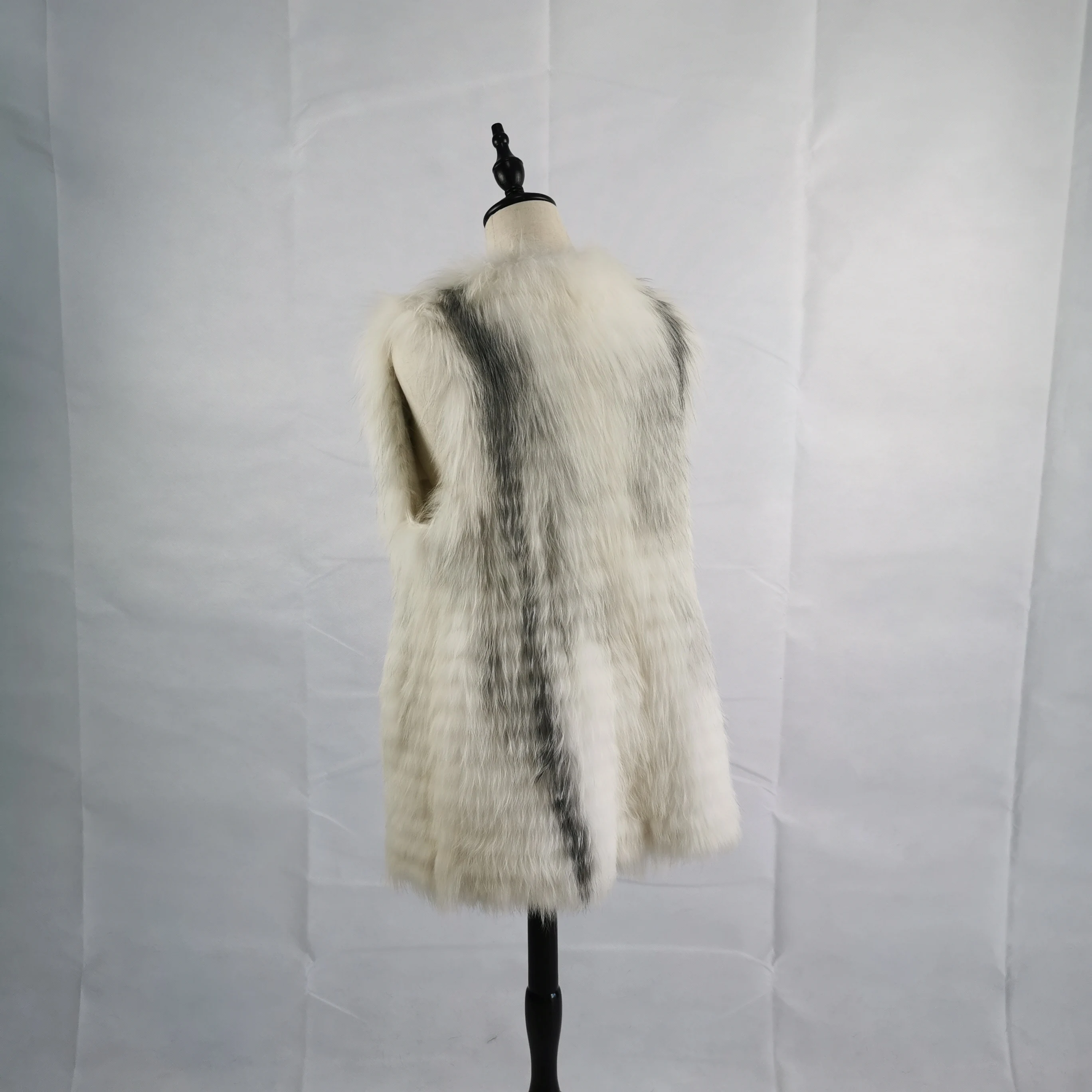 
2019 Custom And Wholesale Fashion High Quality Long Fox Fur Vest 
