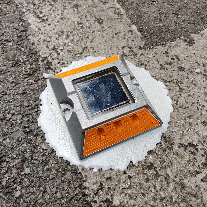 K-LITE reflective median marker