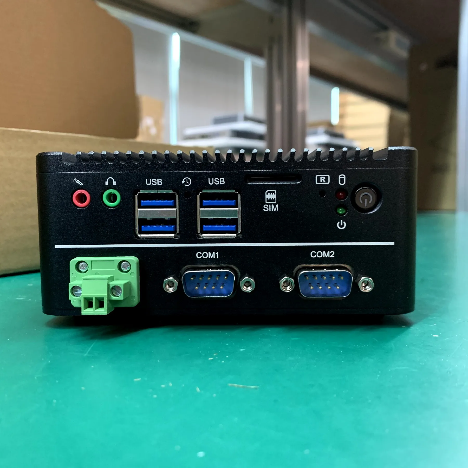 Industrial Fanless Mini PC Celeron J4125 Core Dual LAN 2*COM HD MI WIFI Windows 10 Computer minipc with Phoenix Connector Ports