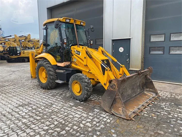 Продажа экскаваторов-погрузчиков JCB 3CX JC B б/у в Дубае экскаватор-погрузчик mini 4CX 4x4