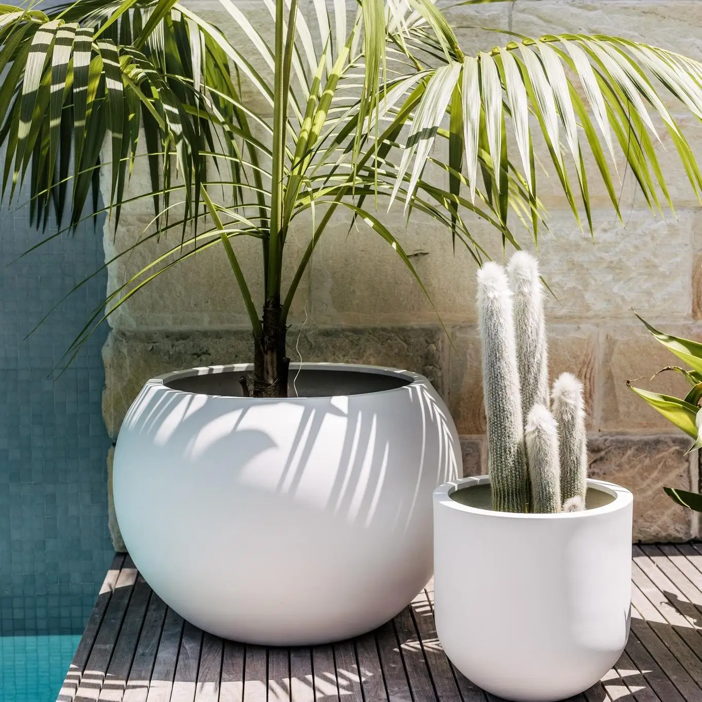 Perfect Quality Indoor Outdoor Hotel Decoration Fiberglass Large Flower Pots Sale