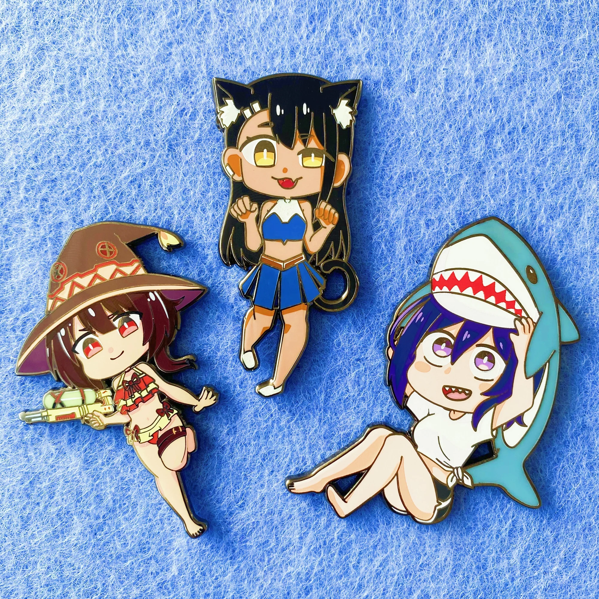 China Pin  Manufacture Customized Metal Enamel Pin Badge Birthday Holiday Celebration Lapel Pin Souvenirs