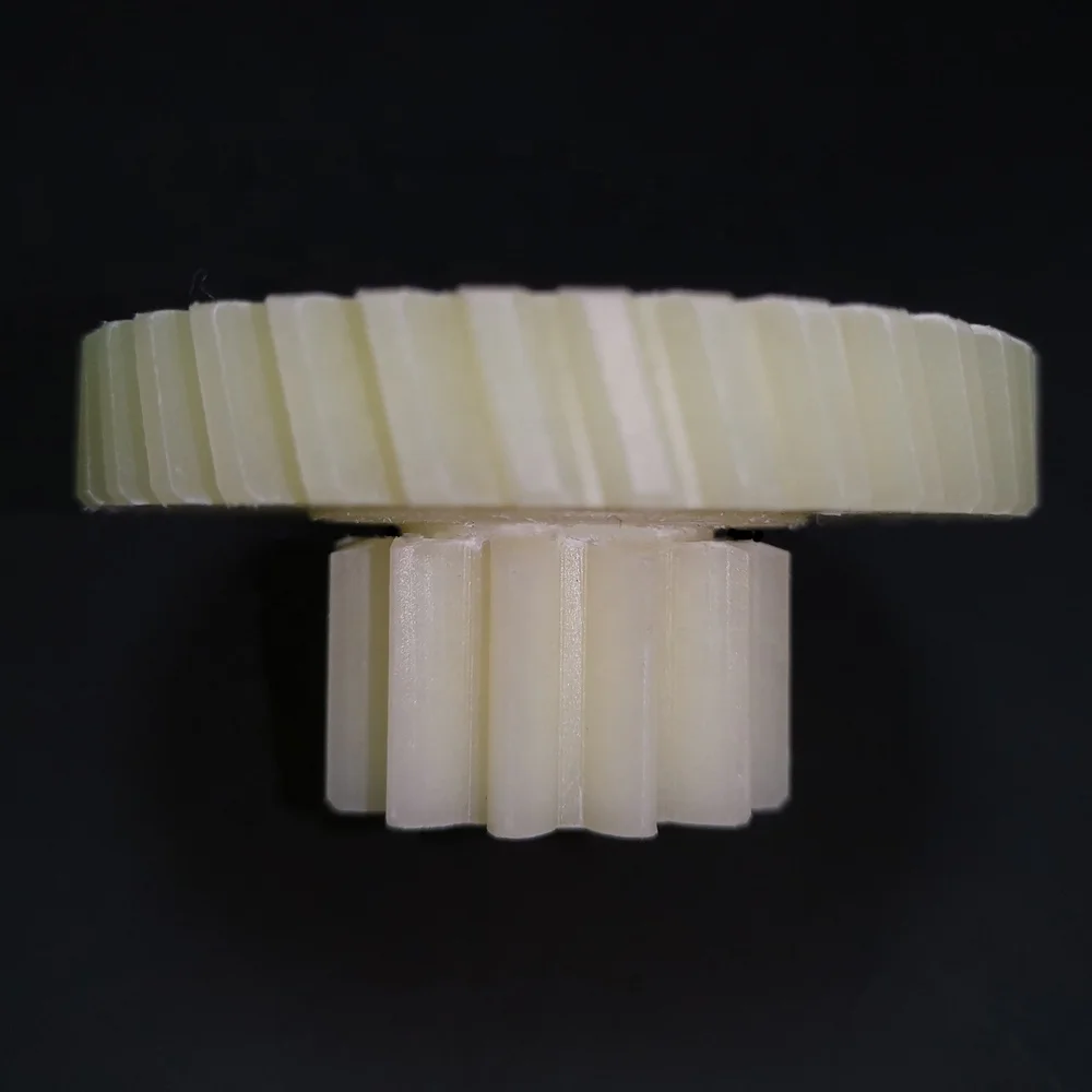 DongGuan manufacture wide varieties plastic small spur gear pinion