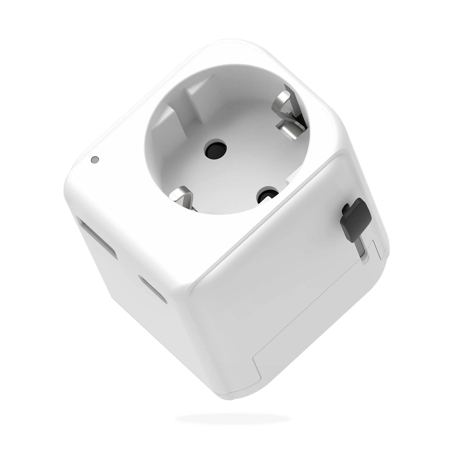 Earth pin EU to World travel adapter with PD and QC 20watts charging ports, type C E F shuko covverter adaptor