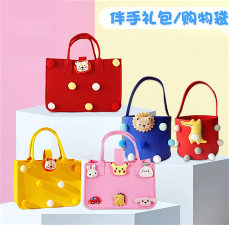 HOT sales felt fabric children cartoon handbag with cartoon dolls