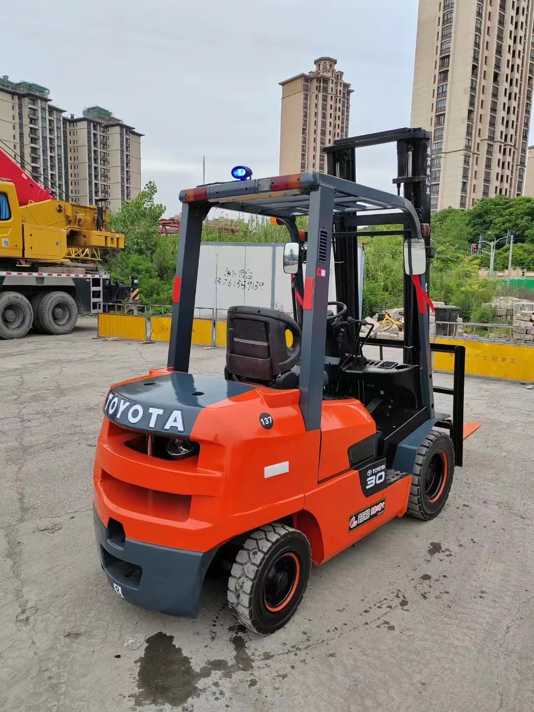 Used 3 Ton Toyota 9F Forklift Original Japanese Made with Cheap Price Engine Pump Motor Gear Gearing Bearing All Good Condition