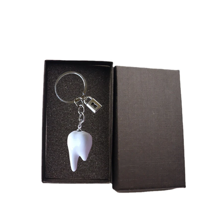 Creative 3D Simulation Teeth Ceramics Metal Keyrings Accessory for Key Holder in Dental Clinic Activity or Gifts
