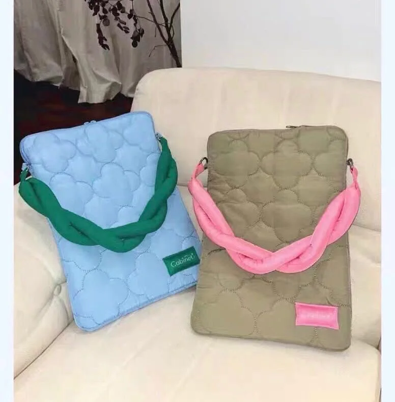 Newest Fashion Daily Life Laptop Sleeve multi color Polyester Portable Stylish Light weight Laptop Bag