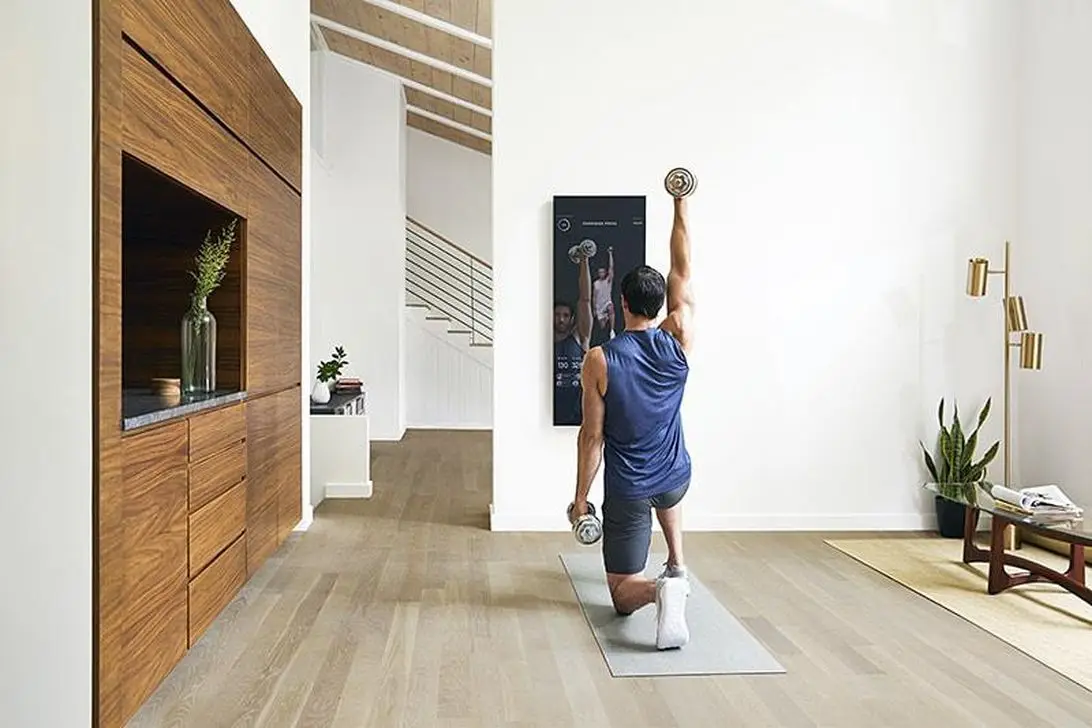 Free Sample Smart Workout Mirror Exercise Fitness Magic Mirror Digital Signage and Displays Kiosk Advertising Players Screens