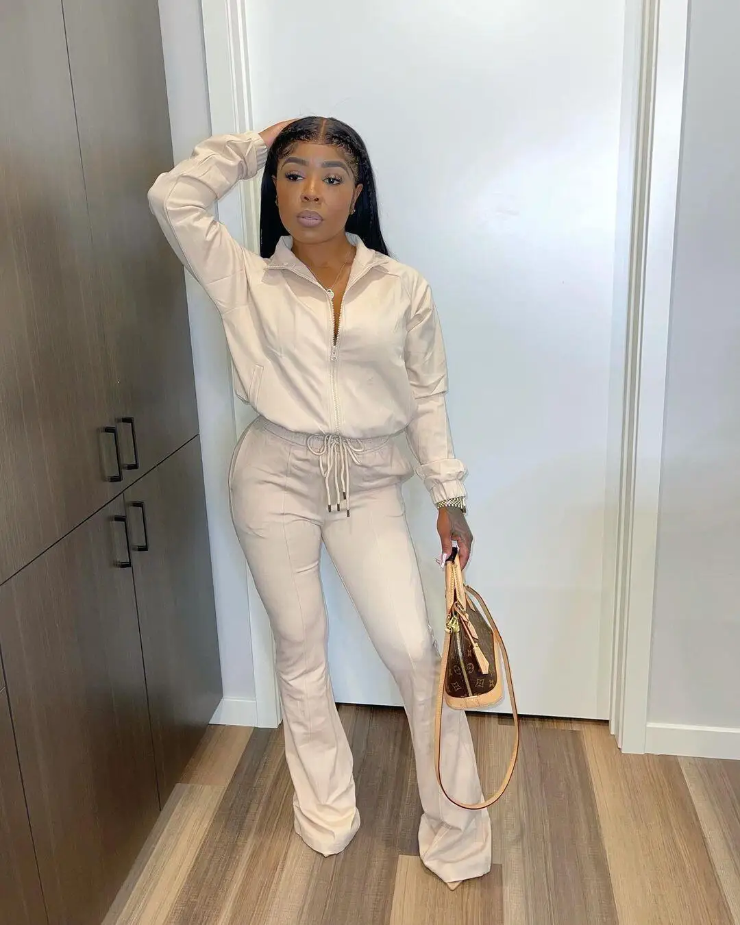 New Arrival Fashion Women Clothes Solid Color Long Sleeve Sweatshirt and Pants Set Ladies Casual Tracksuit Custom Logo Casual