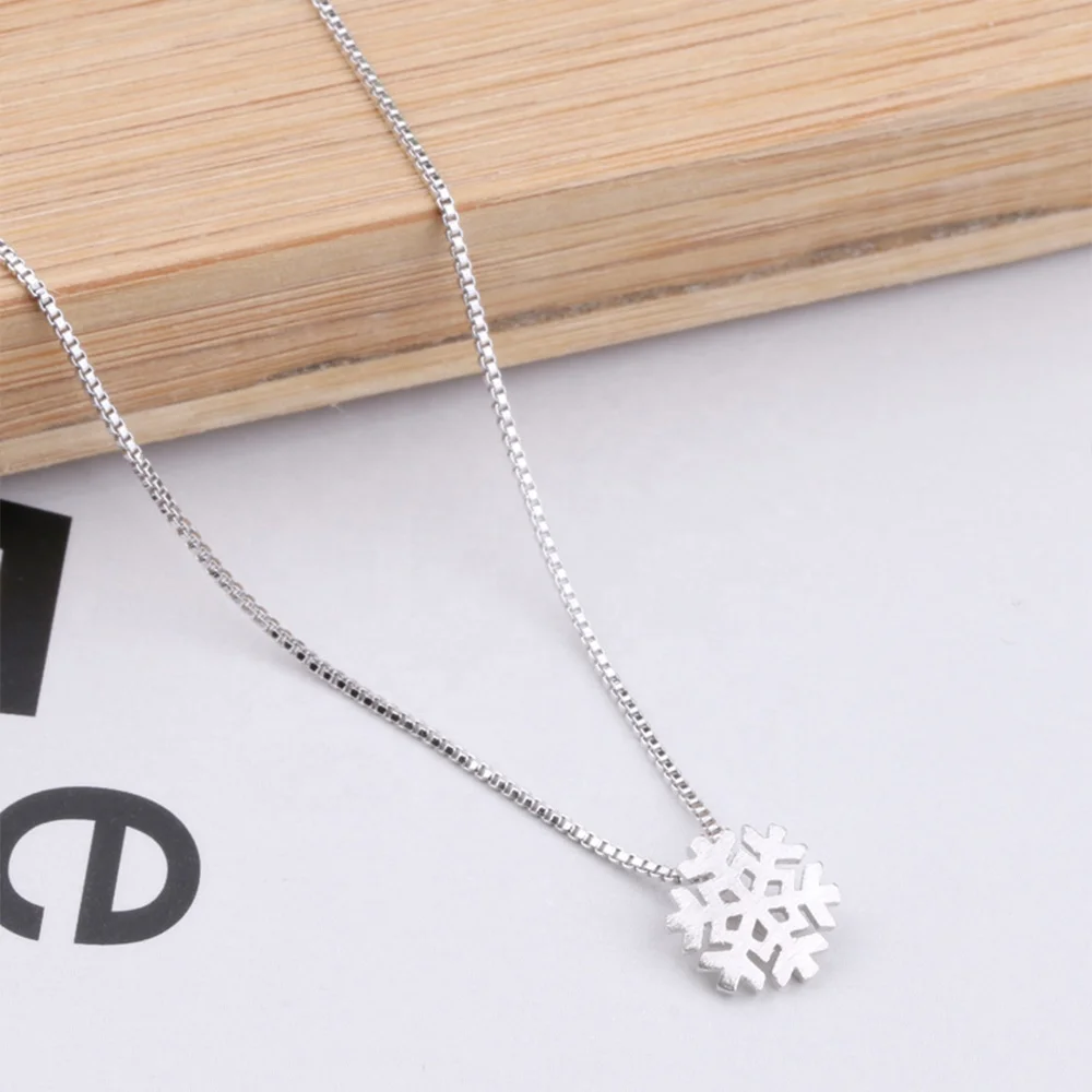 Cheap Jewelry Online Snowflake Christmas Brass Choker Jewelry Gift Zircon Snake Chain Necklace