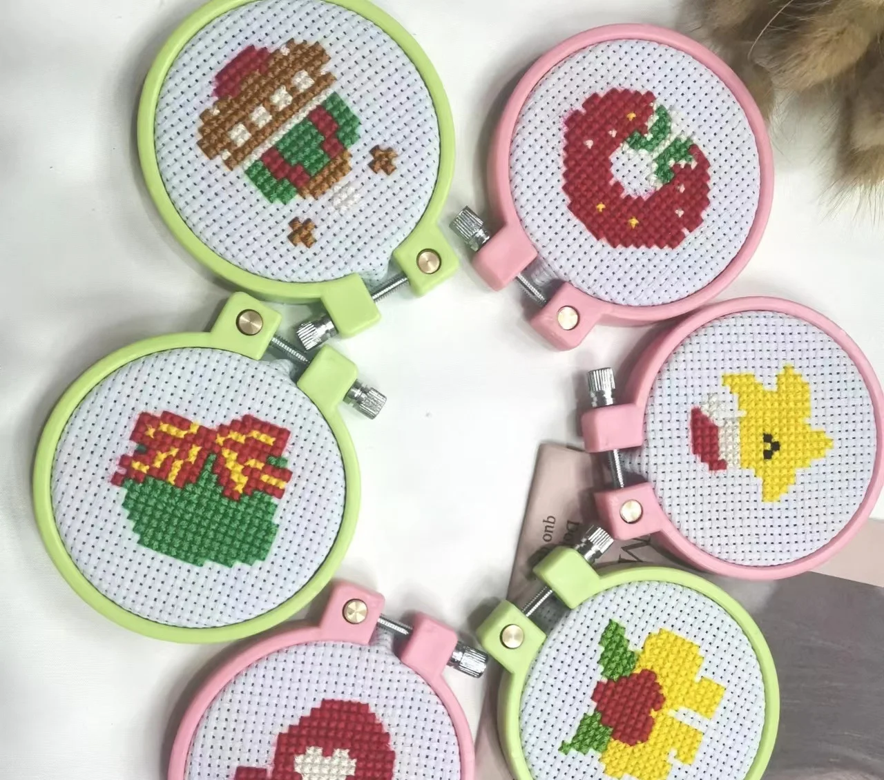 Embroidery Kit with Patterns and Instructions for Beginners Kids Cotton DIY Artificial Animal Cross Stitch Textile & Fabric