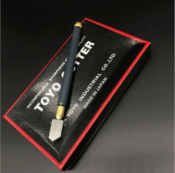 TOYO Long Service Time  Diamond Pointed Manual TC17  Glass Cutter With Iron Handle