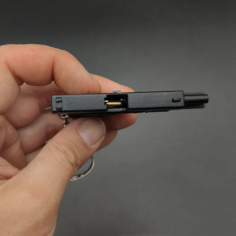 Pistola Wholesale Realistic Metal Guns Toy Outdoor Weapon Shape Model 70MM Ornament