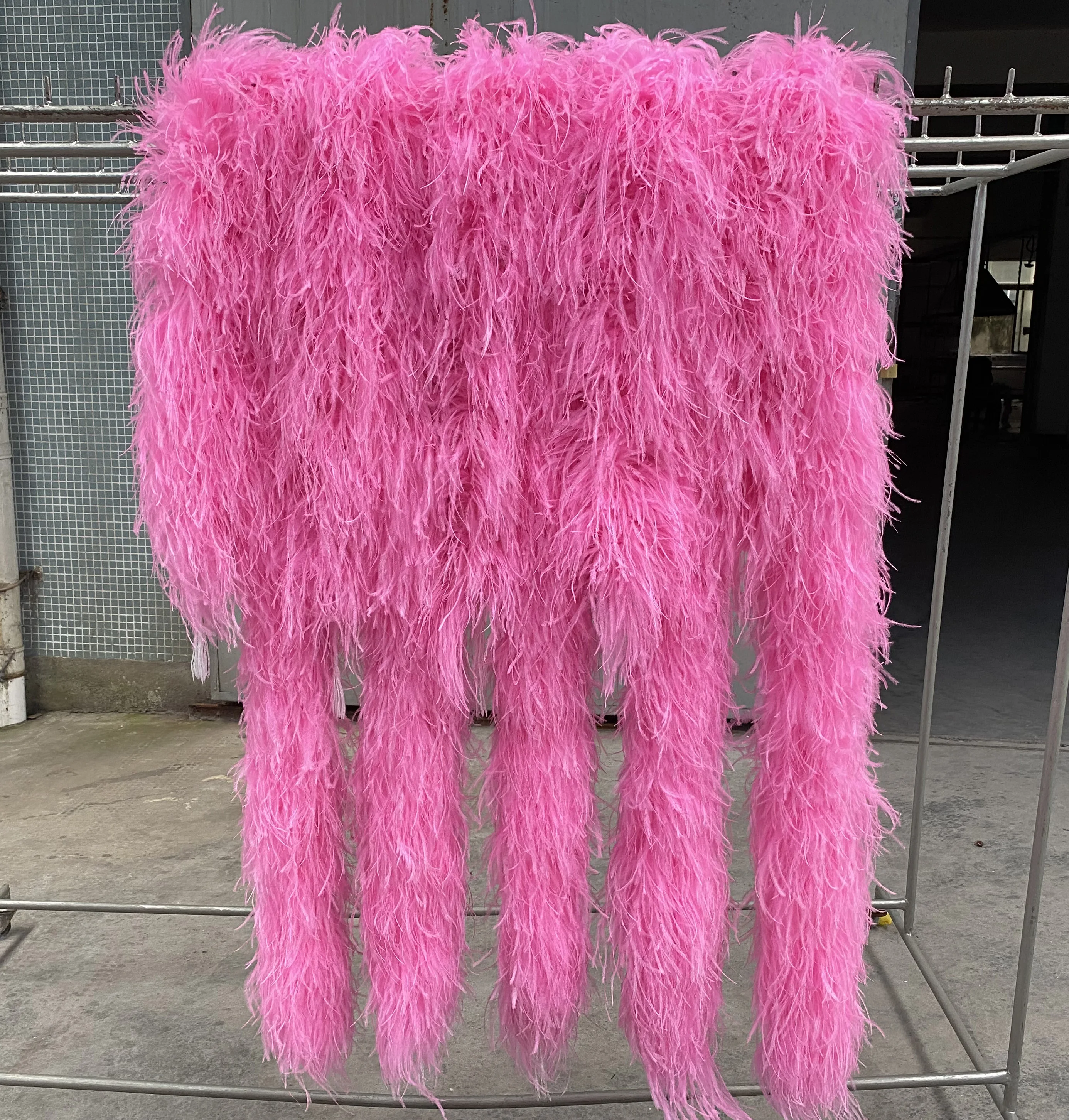 Eco-friendly red black pink rainbow 10ply red Ostrich feather boa for sale dress wedding decoration Party