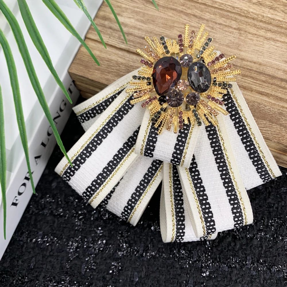 Оптовая продажа с фабрики, дешевый роскошный качественный Мужской комплект бабочек для свадьбы, вечеринки, самостоятельного завязывания, галстуки-бабочки с индивидуальным логотипом, галстуки-бабочки для мужчин