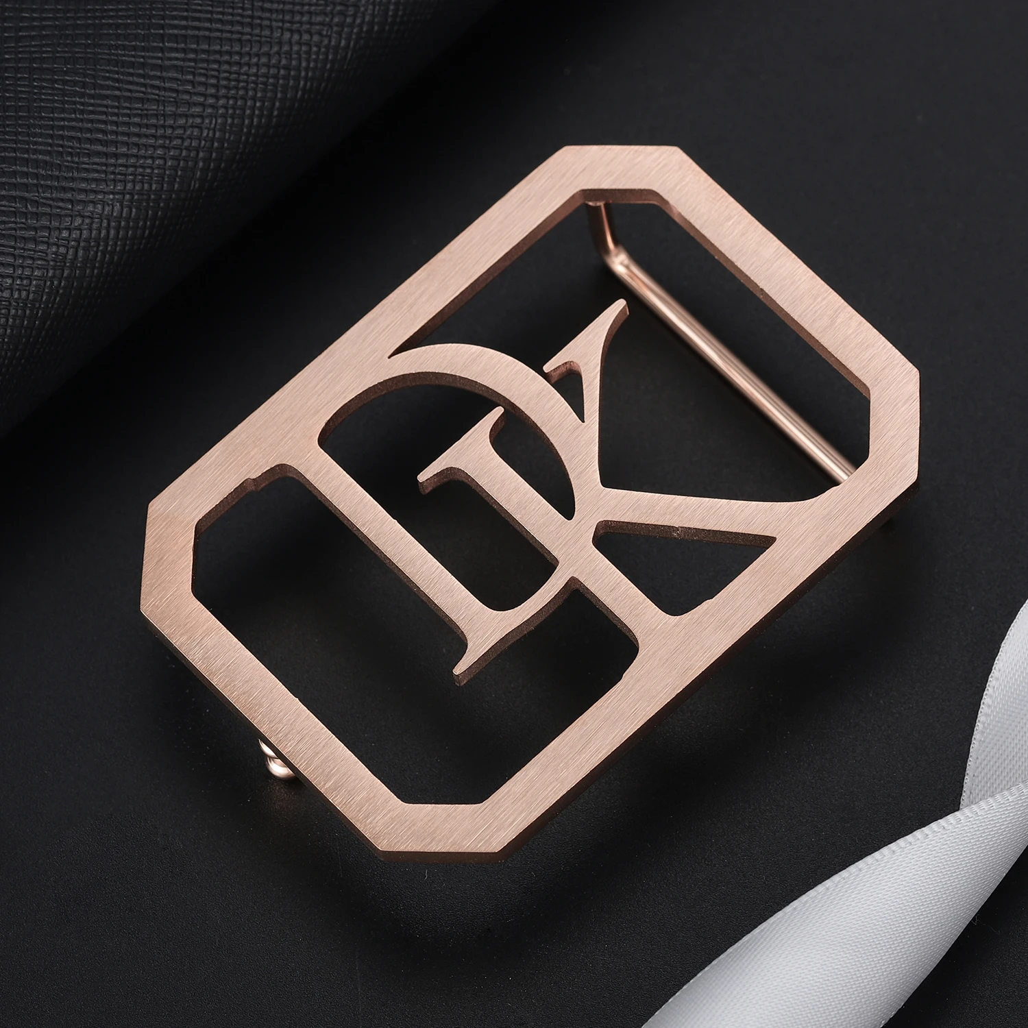 Custom Metal Hollow Letter Brand Belt Buckle For Men With Engraved Logo