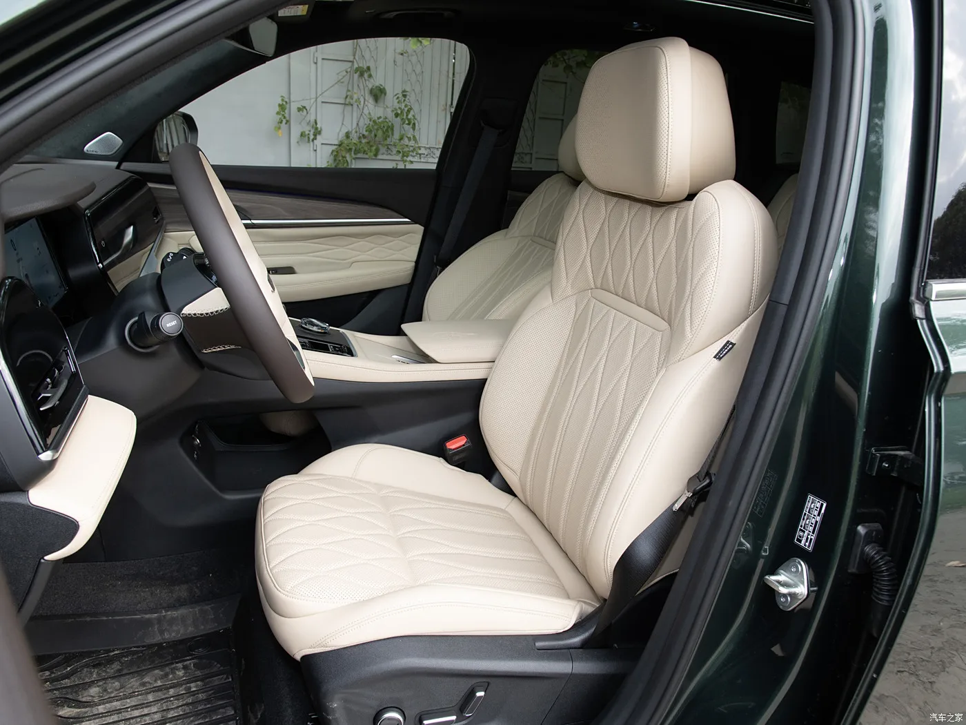 2025 Latest Models new suv car Geely Monjaro L with 5-door 5-seater gasoline SUV