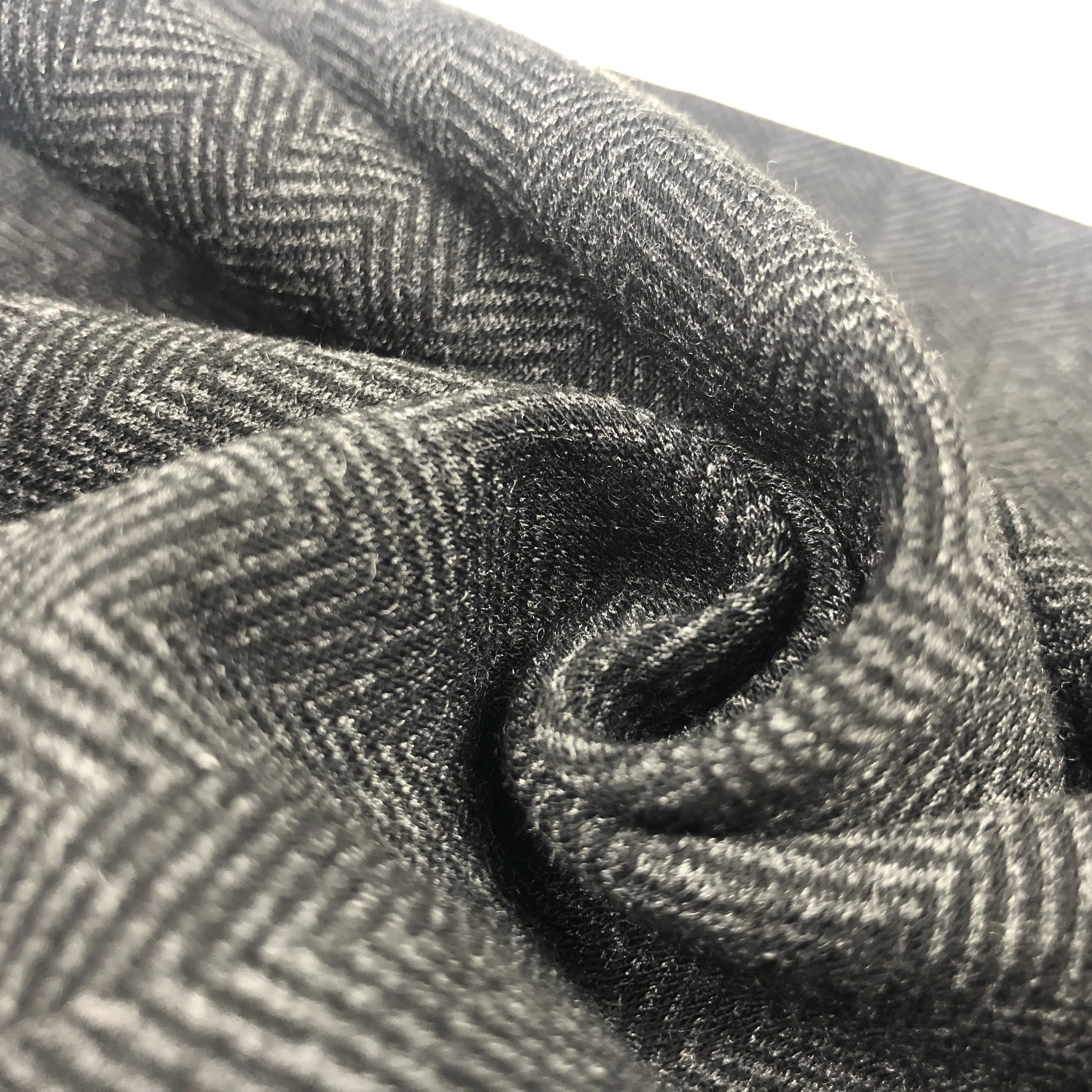 Fashion yarn dyed fabric knitted herringbone jacquard polyester rayon fabric for dress