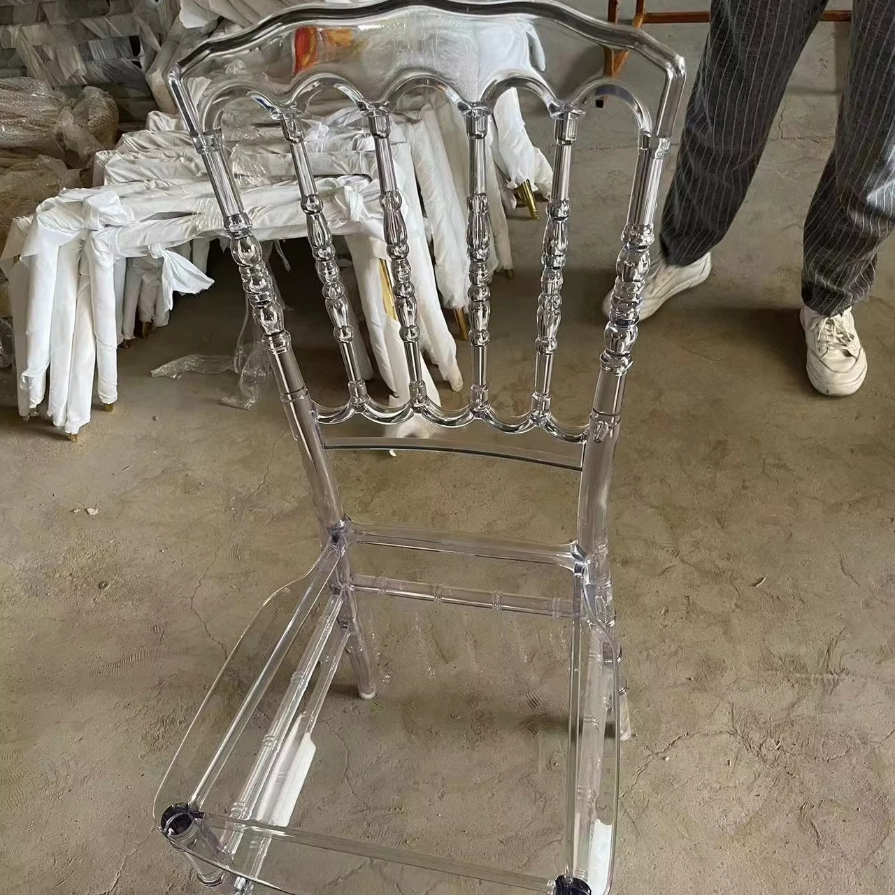 Стул Тиффани из прозрачной акриловой смолы