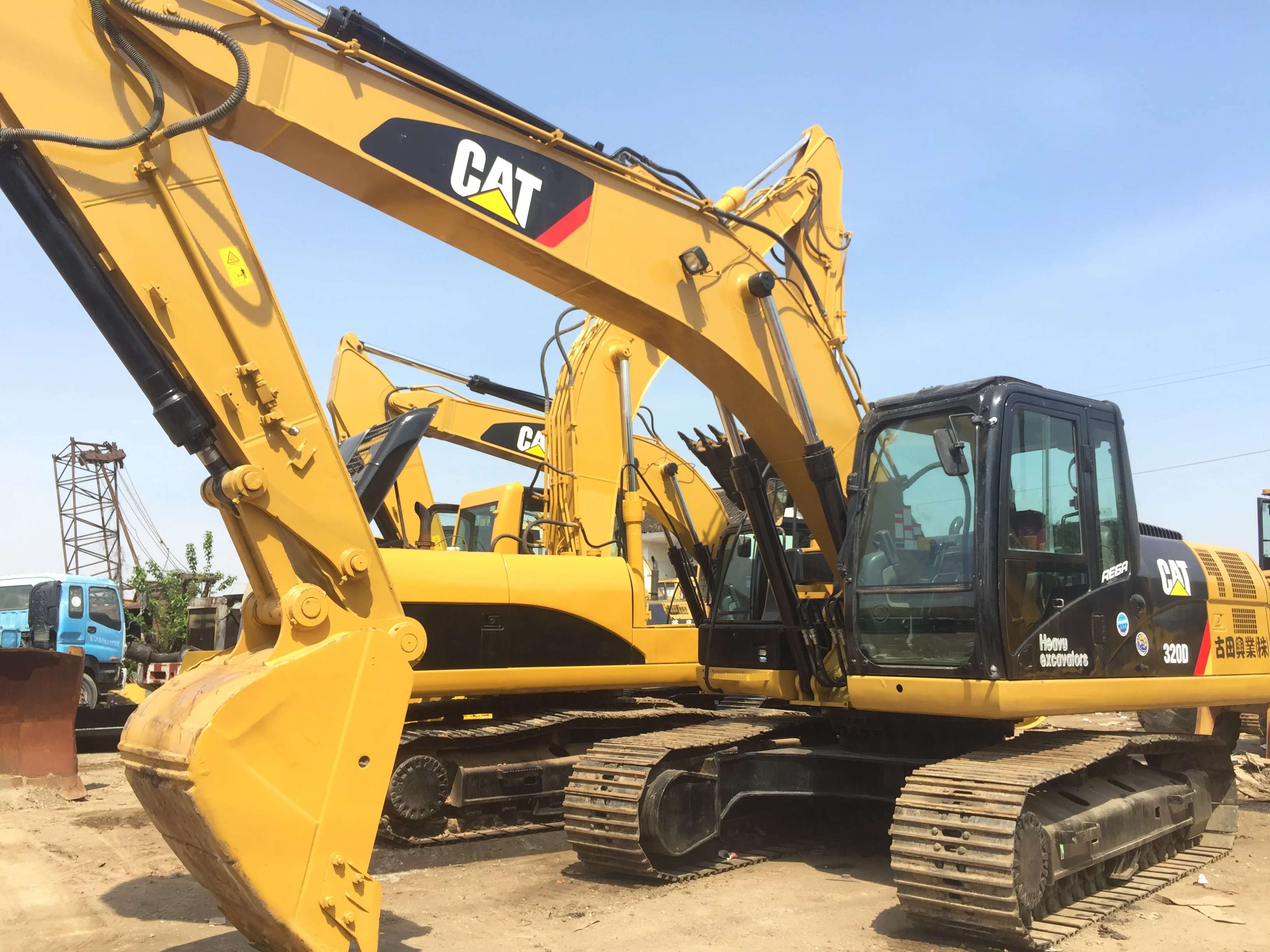  Качественный оригинальный японский экскаватор CAT 320D 320C 325B/325BL для хорошей продажи в