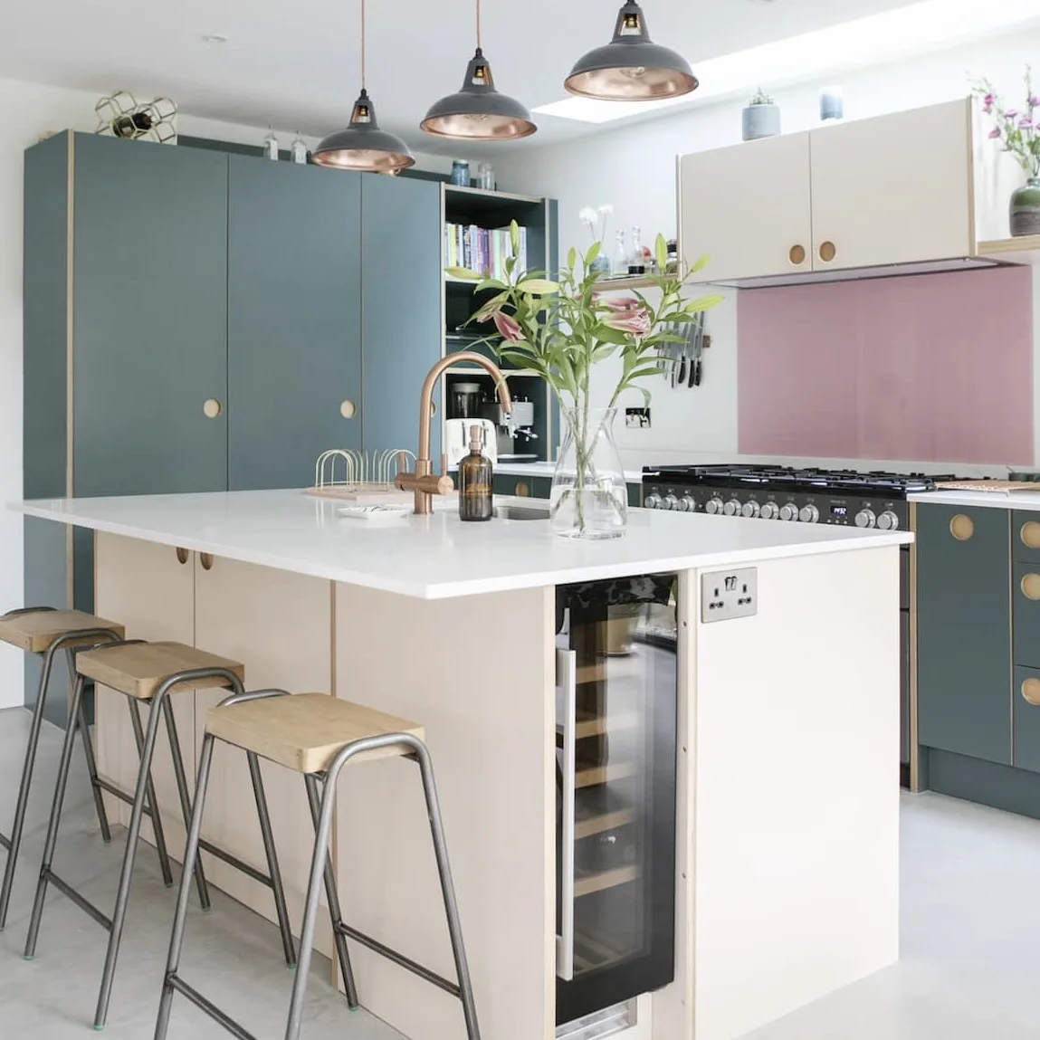 Complete Quartz Slab Countertop with Modern Acrylic Kitchen Island HMR Particleboard Scandinavian Cabinet in MDF Wood Style