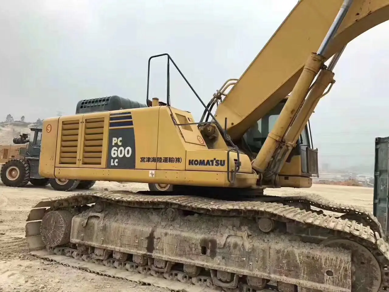 Crawler excavator Used komatsu PC600 / second-hand Japan engine PC600/large digger excavator