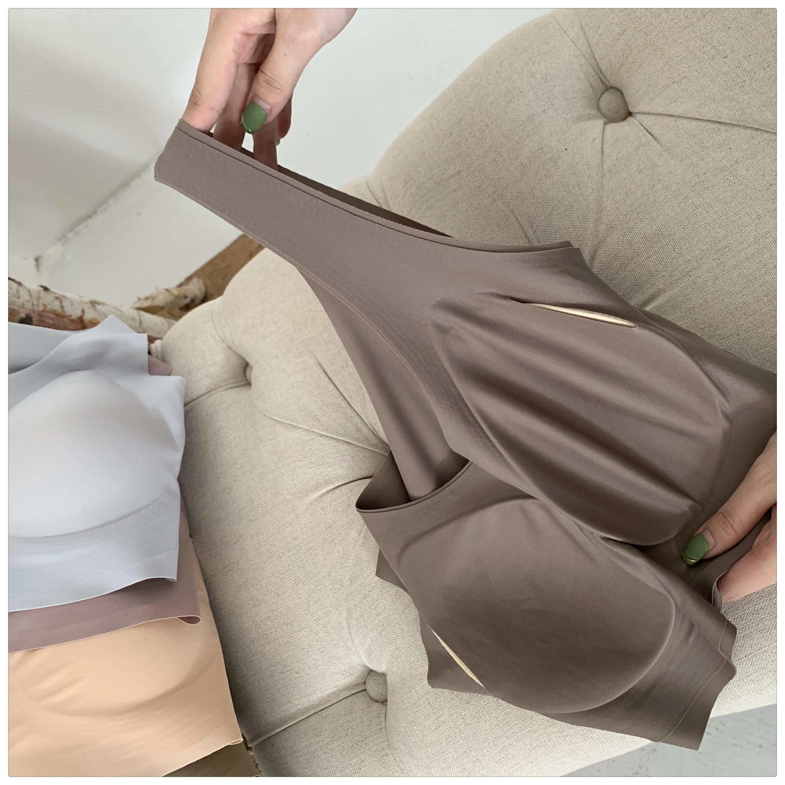 2022 New Trends Fashion Simple Solid Color teenager Bralette Push Up Wireless Sports Comfort Women Underwear Seamless Bra Set