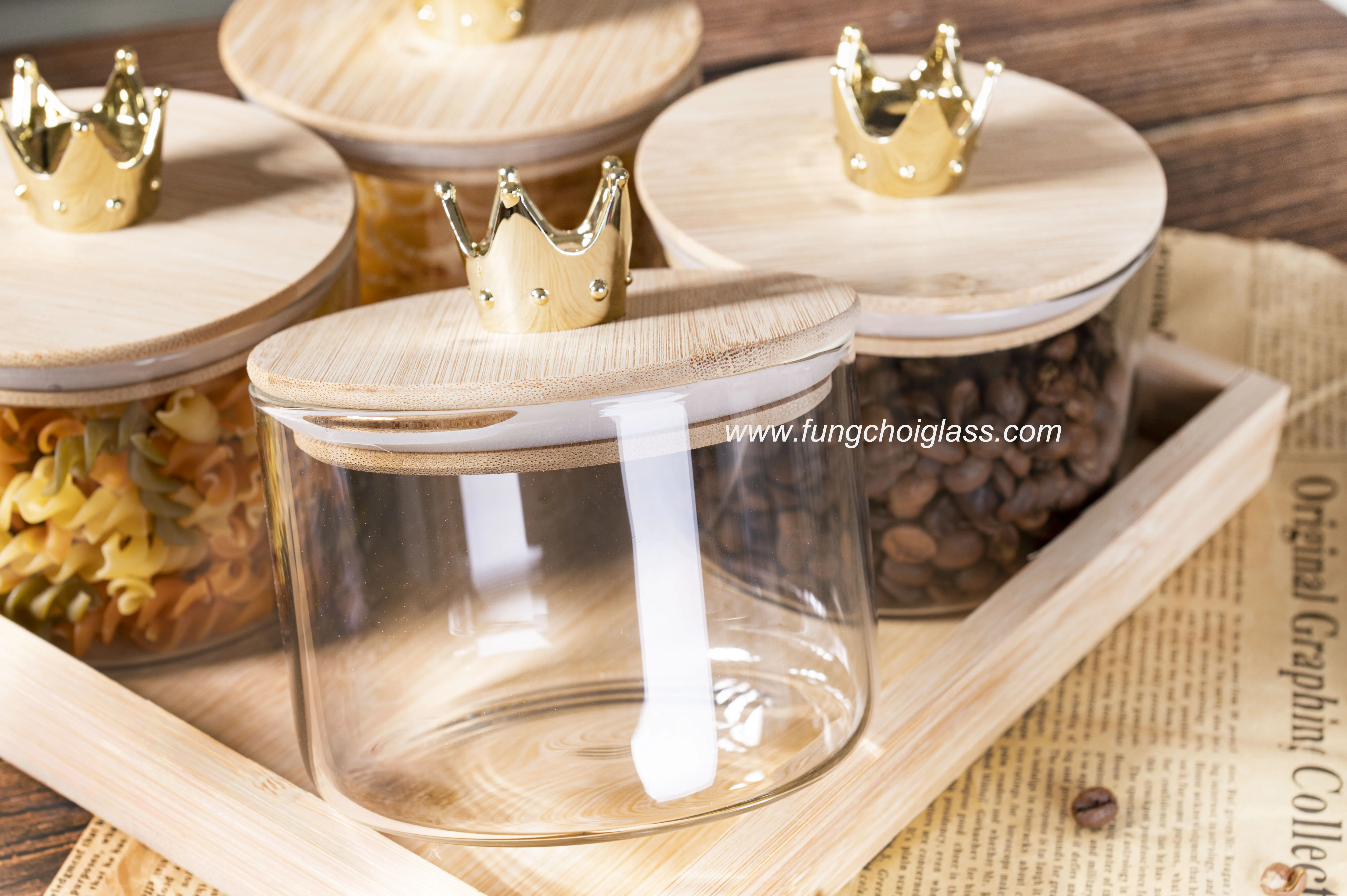 A set of 4 transparent bubbles embossed designing candy jar kids snack container sugar storage bowls with covers and tray