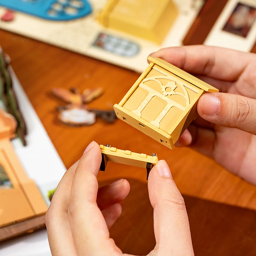 Robotime Rolife TGB08 Romantic Venice 3D Wooden Puzzles Christmas Gifts For Kids DIY Book Nook Shelf Insert Miniature House